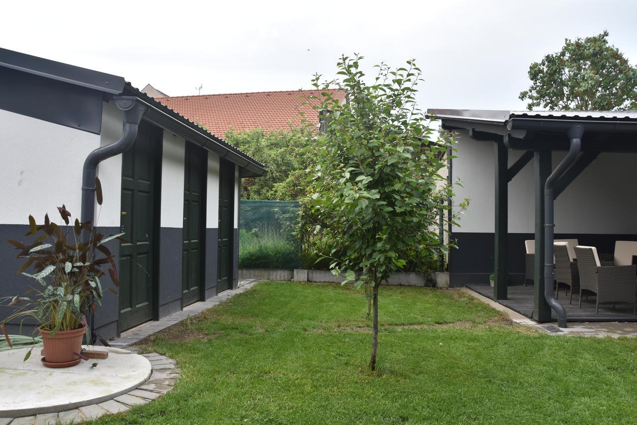 Na Utesu Apartamento Jindřichŭv Hradec Exterior foto